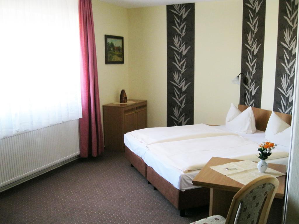קלינק Mucha Ohg Hotel Sembziner Hof חדר תמונה
