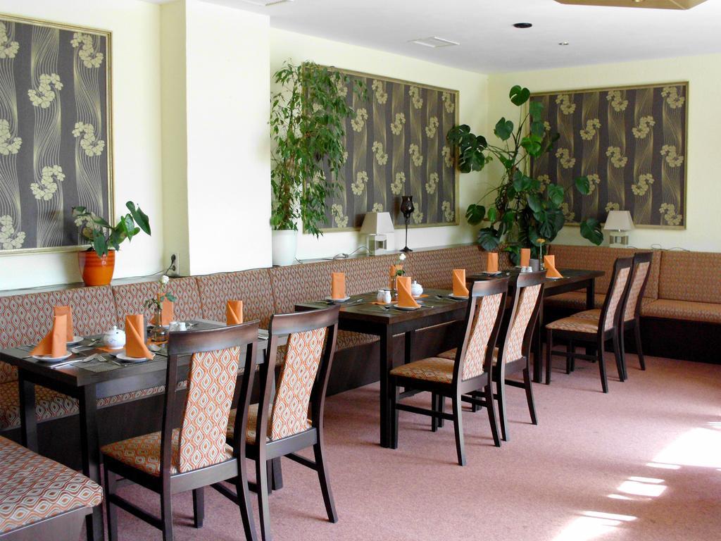 קלינק Mucha Ohg Hotel Sembziner Hof מראה חיצוני תמונה