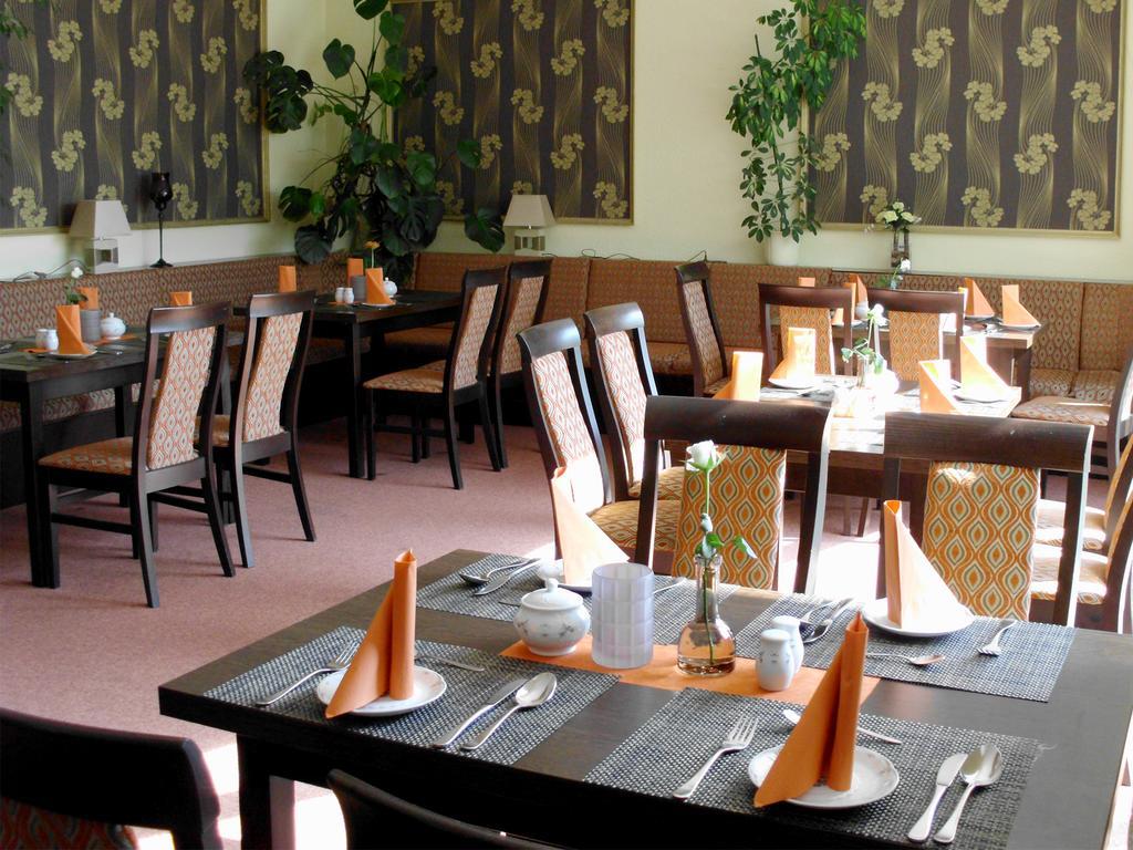 קלינק Mucha Ohg Hotel Sembziner Hof מראה חיצוני תמונה