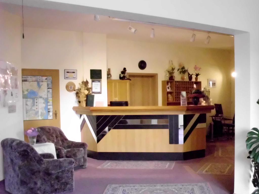 קלינק Mucha Ohg Hotel Sembziner Hof מראה חיצוני תמונה