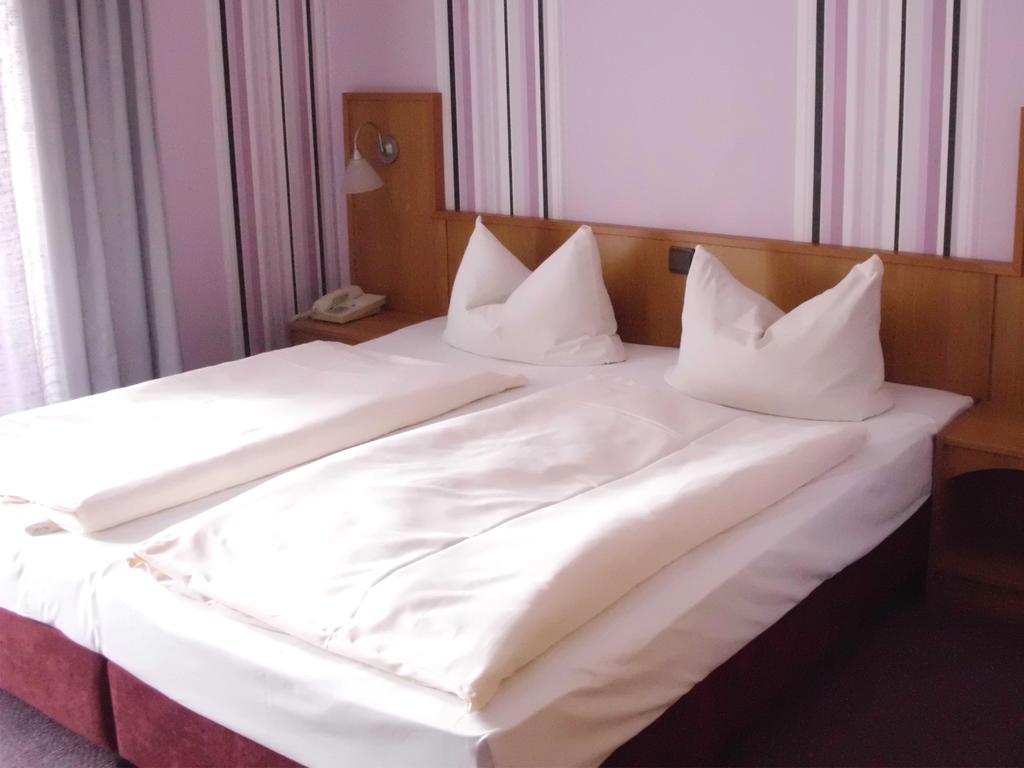 קלינק Mucha Ohg Hotel Sembziner Hof חדר תמונה