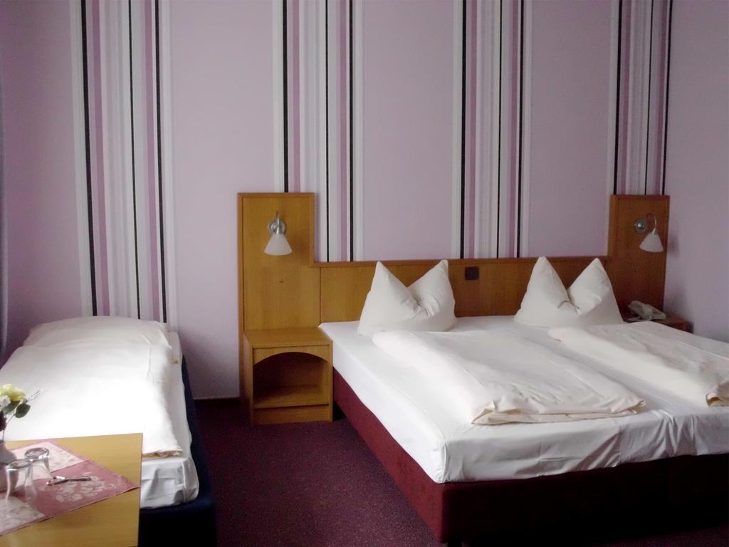 קלינק Mucha Ohg Hotel Sembziner Hof חדר תמונה